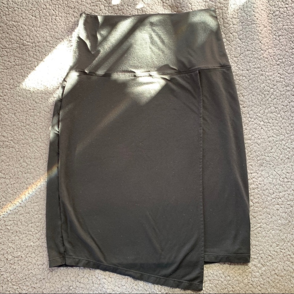 Athleta Black mid length Skirt